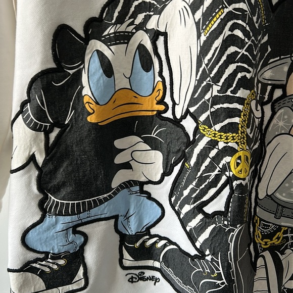 Moschino H&M Disney Collaboration Hoodie 2018 Release - Picture 8 of 17